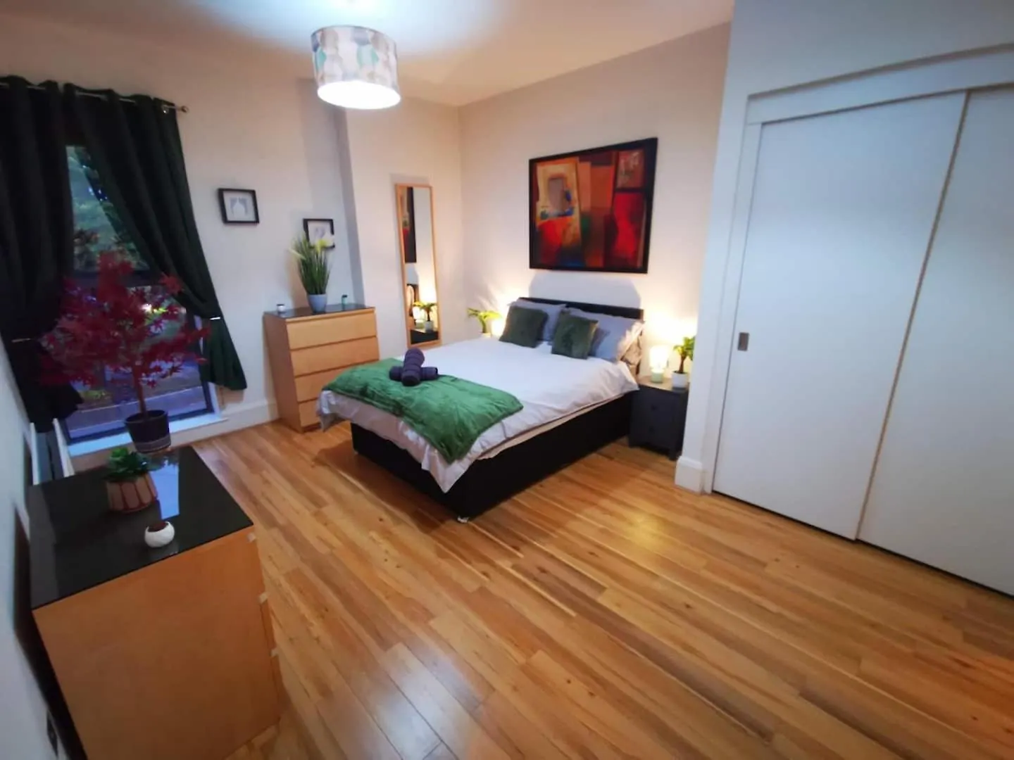 2Br Modern Luxury Loft Apartment Belfast