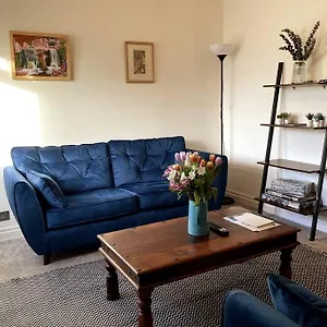 City Centre Two Bed Whole With Parking Apartment Cardiff